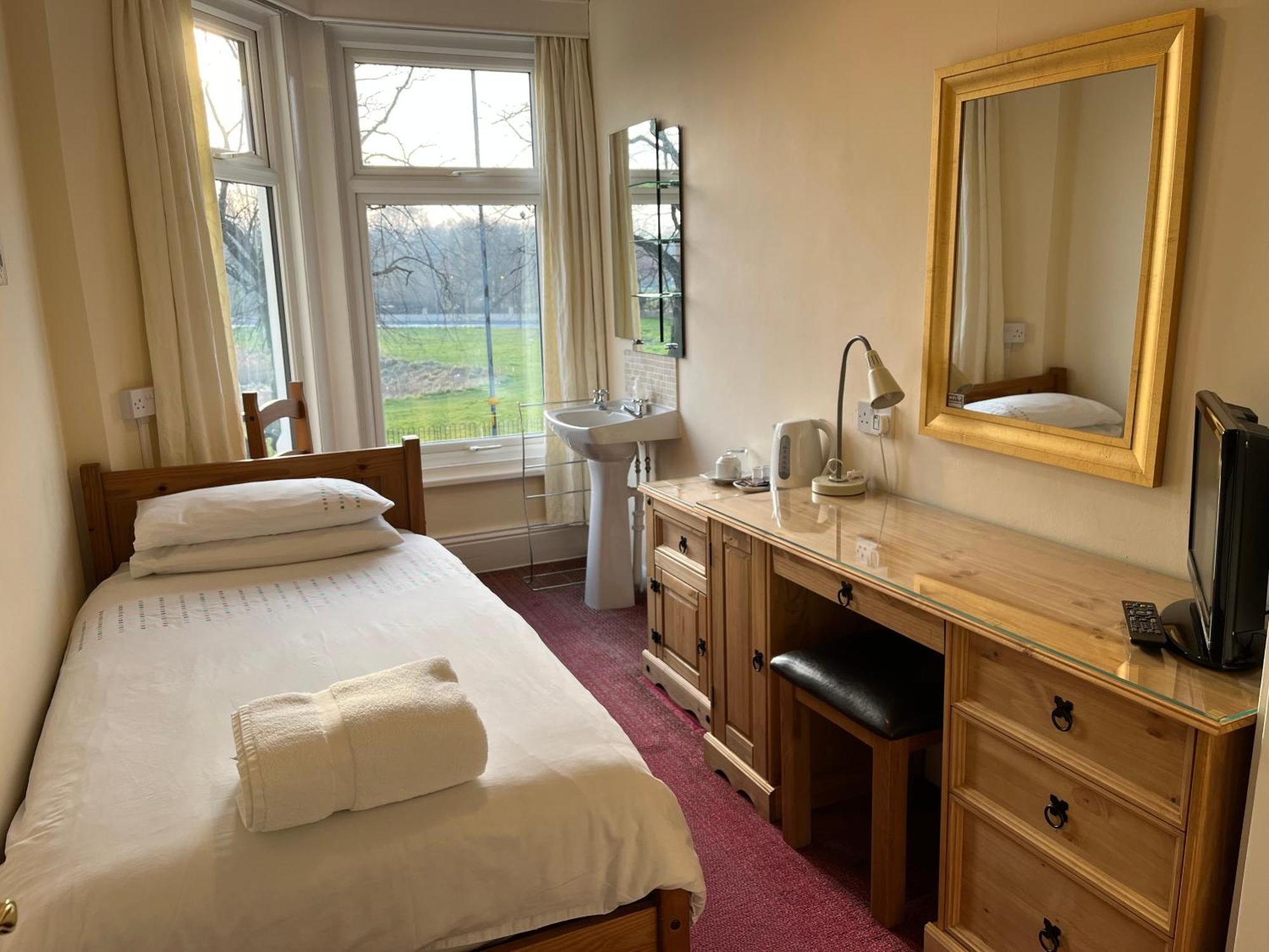 Chadwick Guest House Μίντλεσμπρο Εξωτερικό φωτογραφία